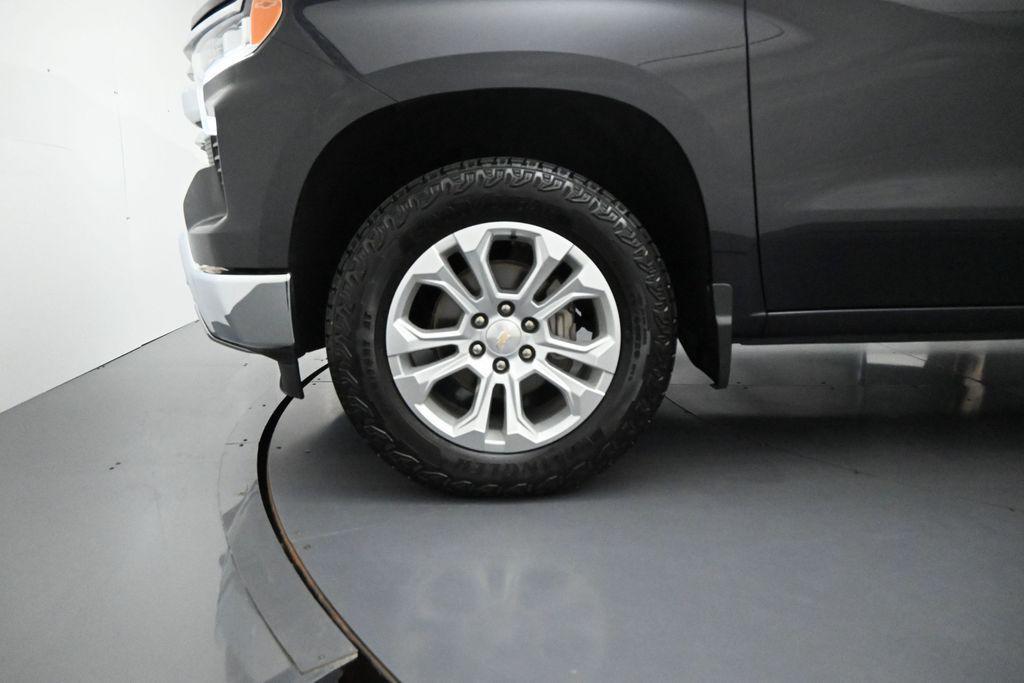 used 2022 Chevrolet Silverado 1500 car, priced at $39,990