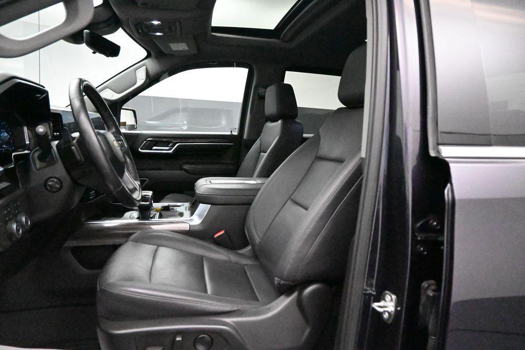 used 2022 Chevrolet Silverado 1500 car, priced at $39,990