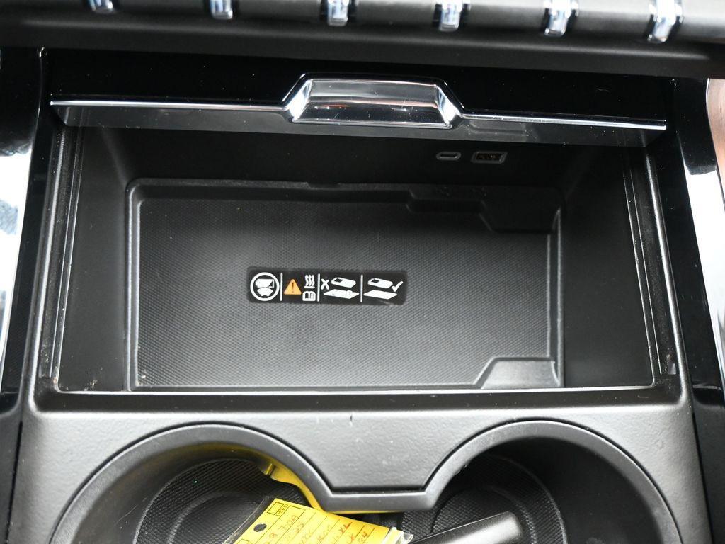 used 2025 GMC Yukon XL car