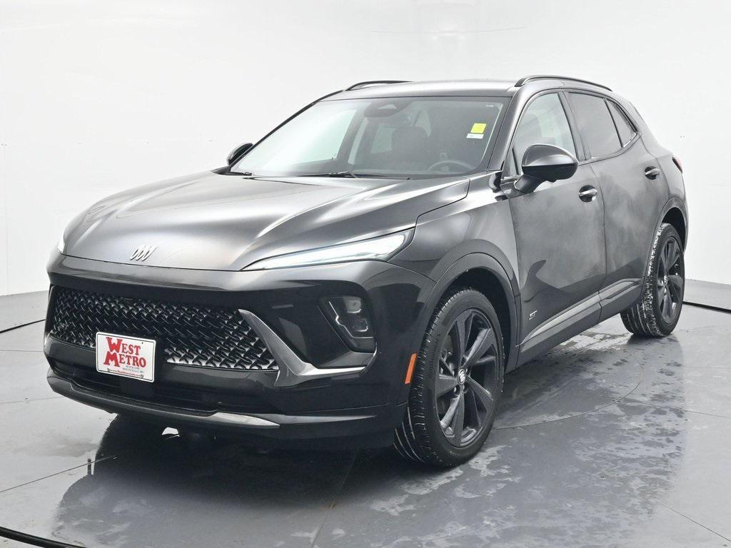 used 2025 Buick Envision car, priced at $30,490