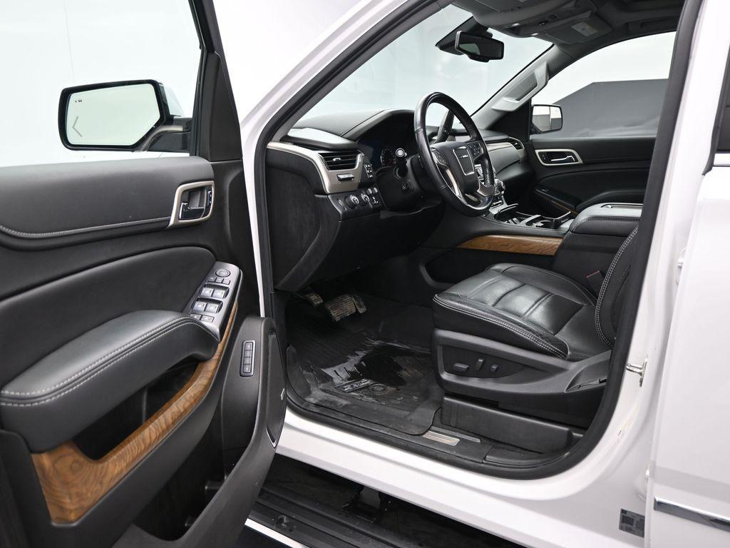 used 2020 GMC Yukon XL car, priced at $37,990