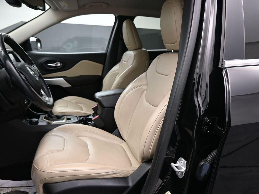 used 2018 Jeep Cherokee car, priced at $15,990