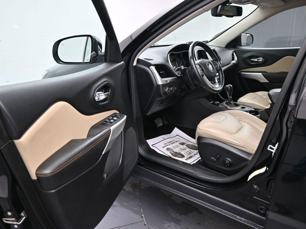 used 2018 Jeep Cherokee car, priced at $15,990