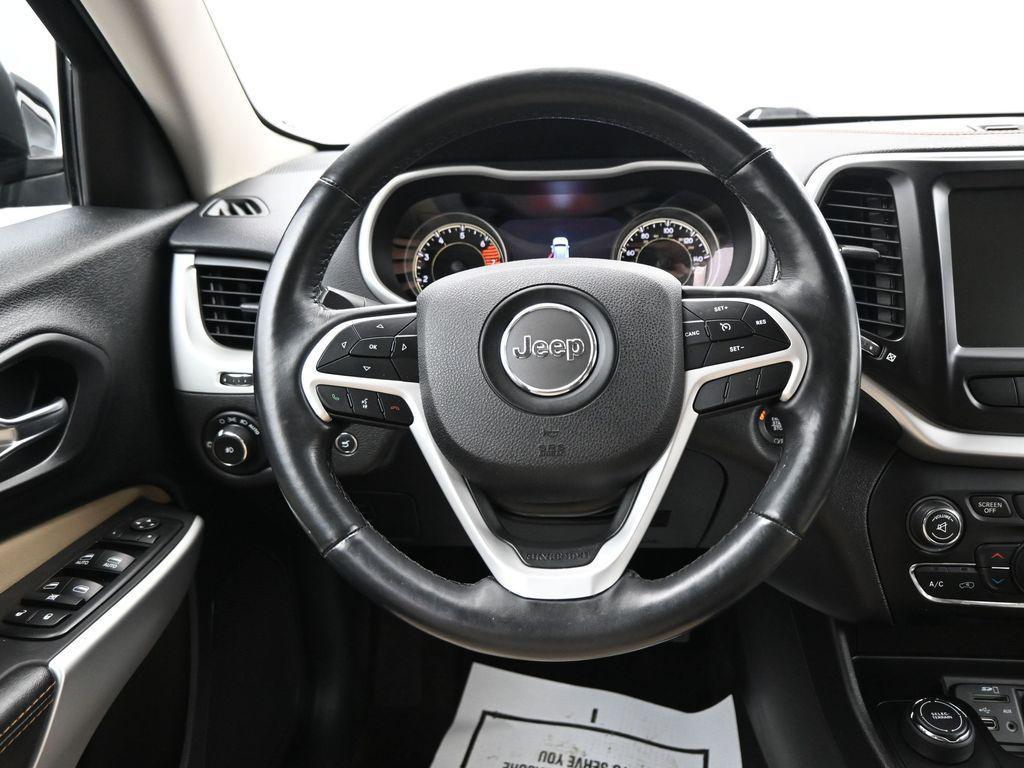 used 2018 Jeep Cherokee car, priced at $15,990