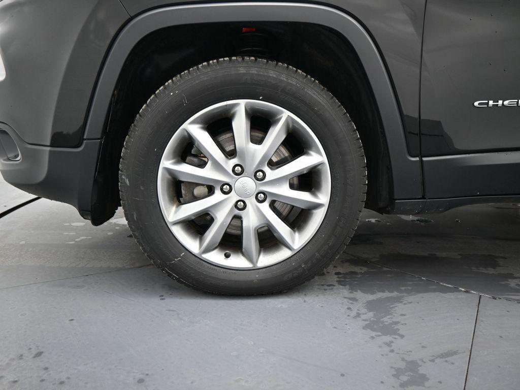 used 2018 Jeep Cherokee car, priced at $15,990
