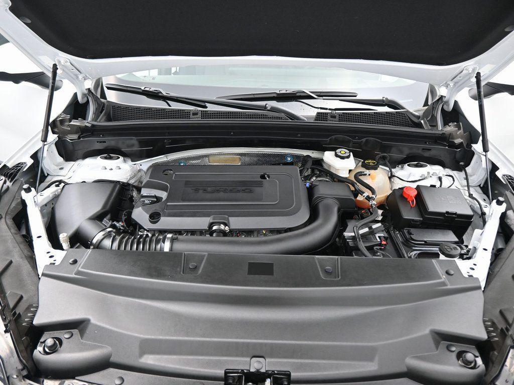 used 2025 Buick Envision car, priced at $27,490