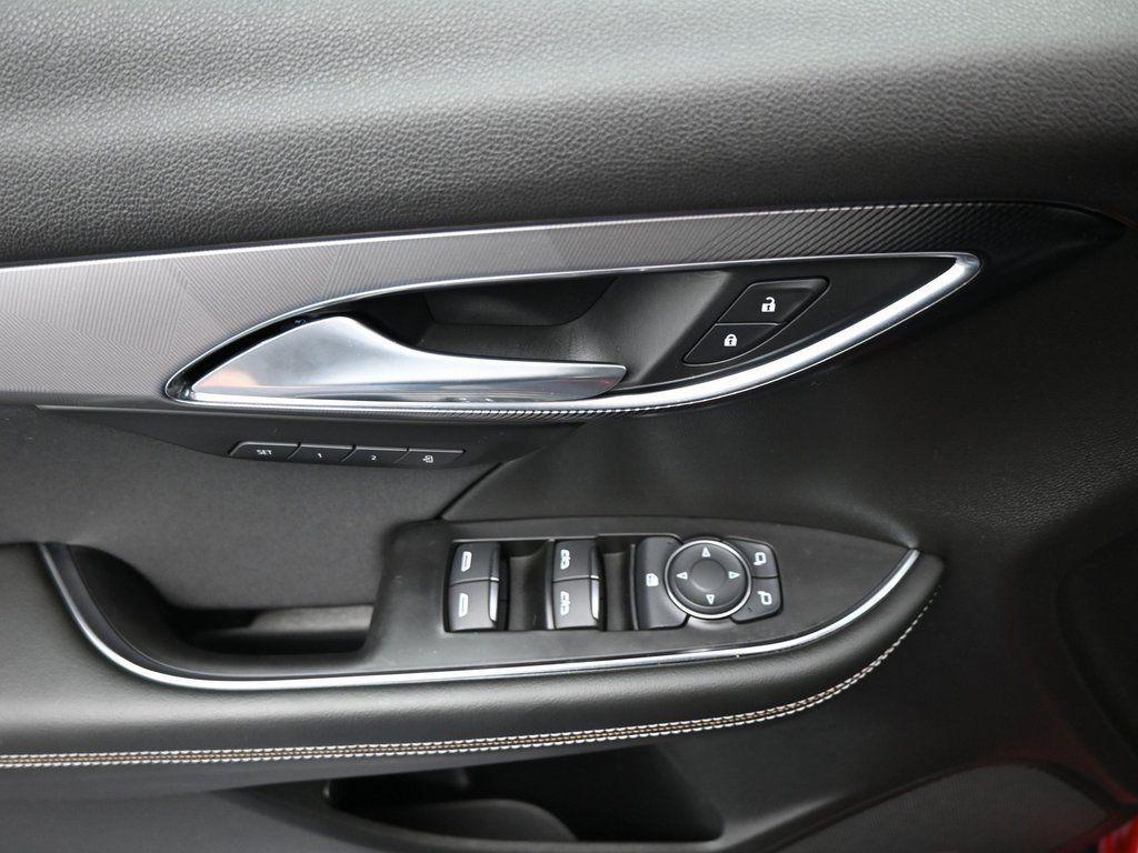 used 2025 Buick Envision car, priced at $28,990