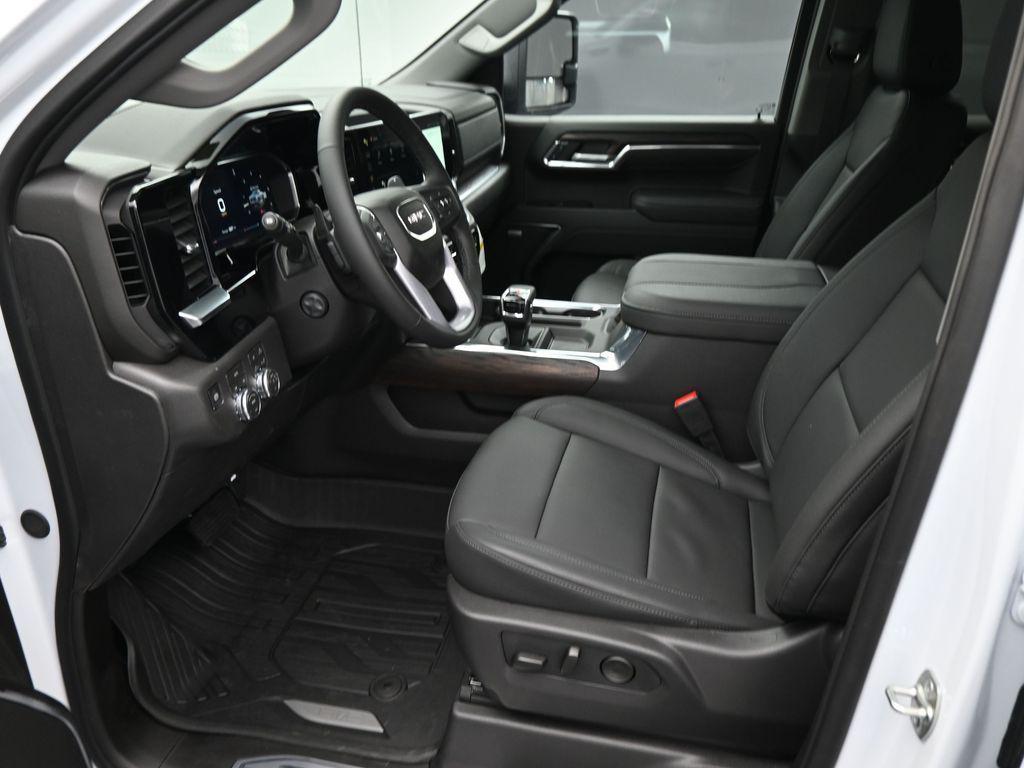 new 2026 Buick Envista car, priced at $27,870