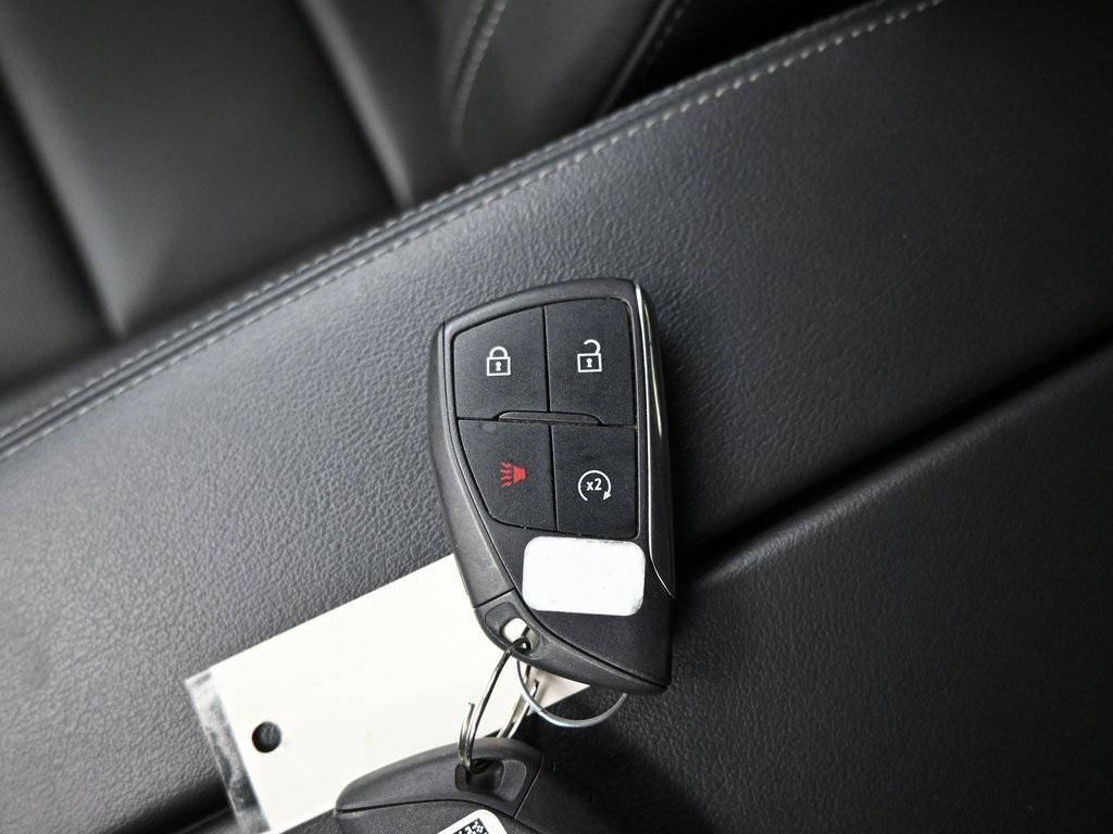 used 2025 Buick Envision car, priced at $28,990