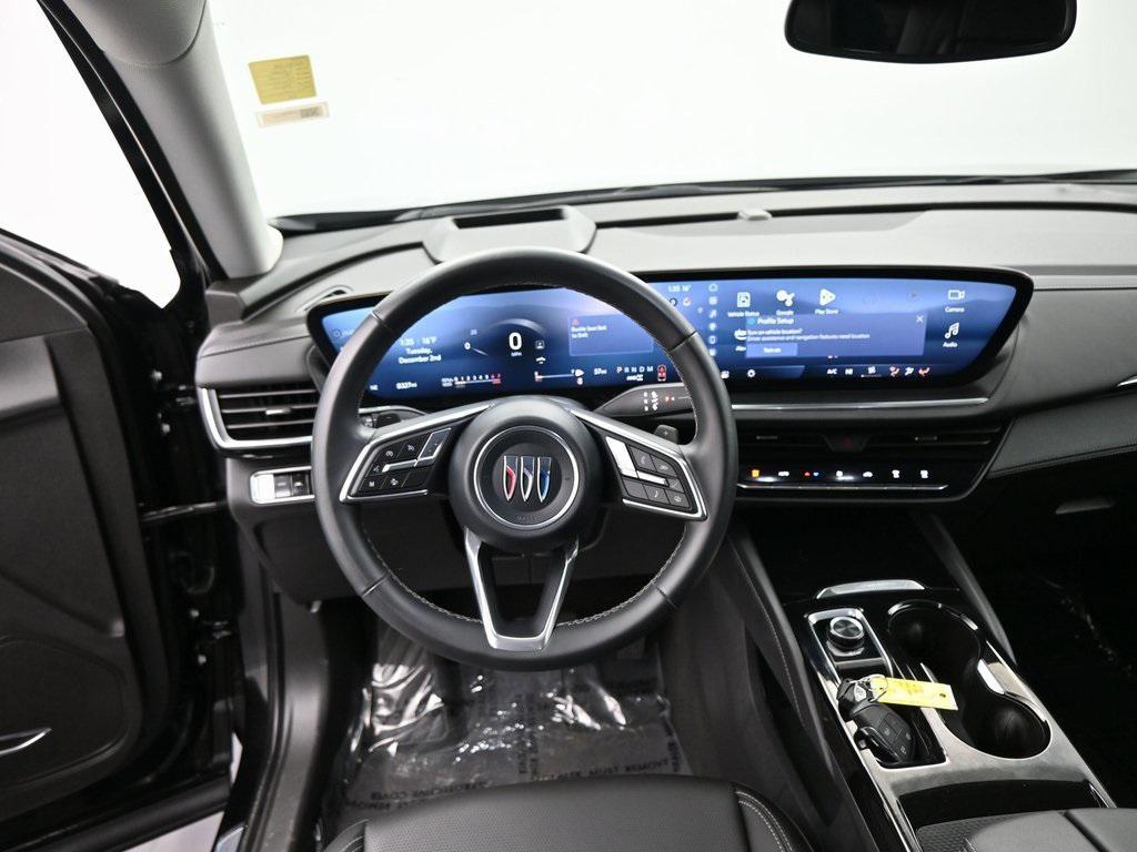 used 2025 Buick Envision car, priced at $28,490