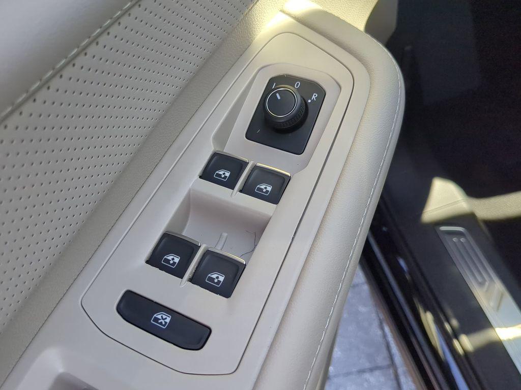 new 2026 Volkswagen Atlas car, priced at $42,486