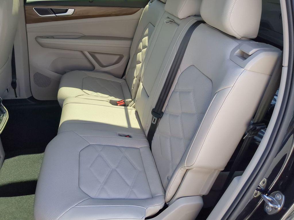 new 2026 Volkswagen Atlas car, priced at $42,486
