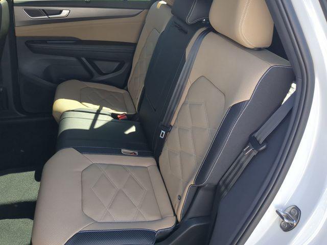 new 2026 Volkswagen Atlas Cross Sport car, priced at $41,670