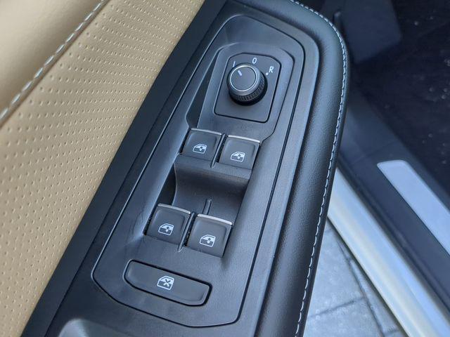 new 2026 Volkswagen Atlas Cross Sport car, priced at $41,670