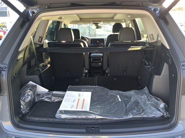 new 2026 Volkswagen Atlas car, priced at $43,332