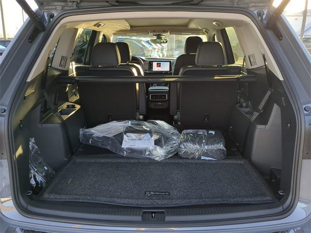 new 2026 Volkswagen Atlas car, priced at $43,332