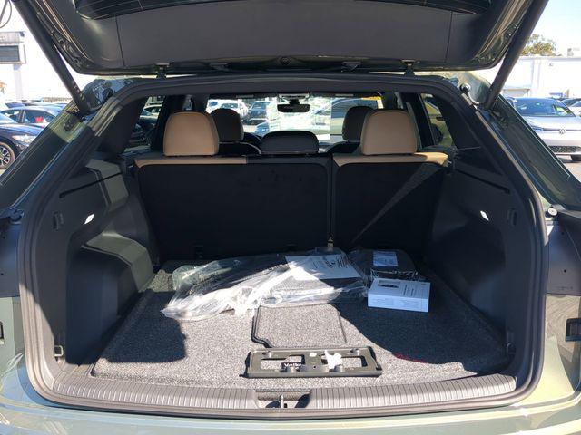 new 2026 Volkswagen Atlas Cross Sport car, priced at $42,448