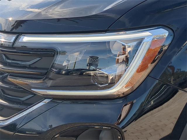 new 2026 Volkswagen Atlas Cross Sport car, priced at $41,562