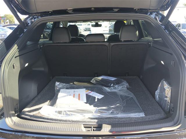 new 2026 Volkswagen Atlas Cross Sport car, priced at $41,562