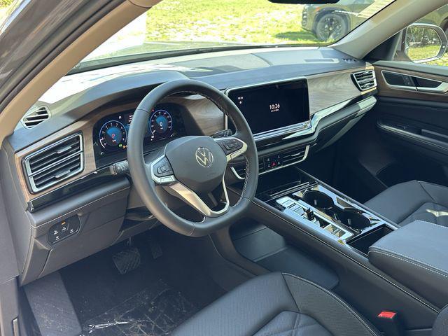 new 2026 Volkswagen Atlas car, priced at $45,442