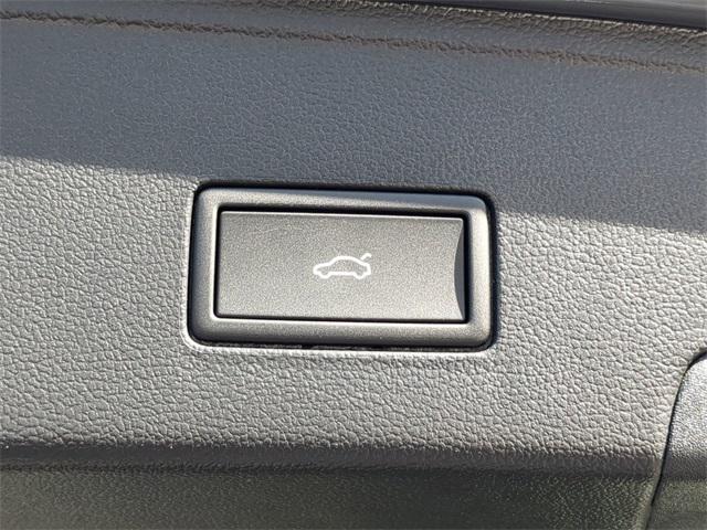 new 2026 Volkswagen Atlas Cross Sport car, priced at $49,484