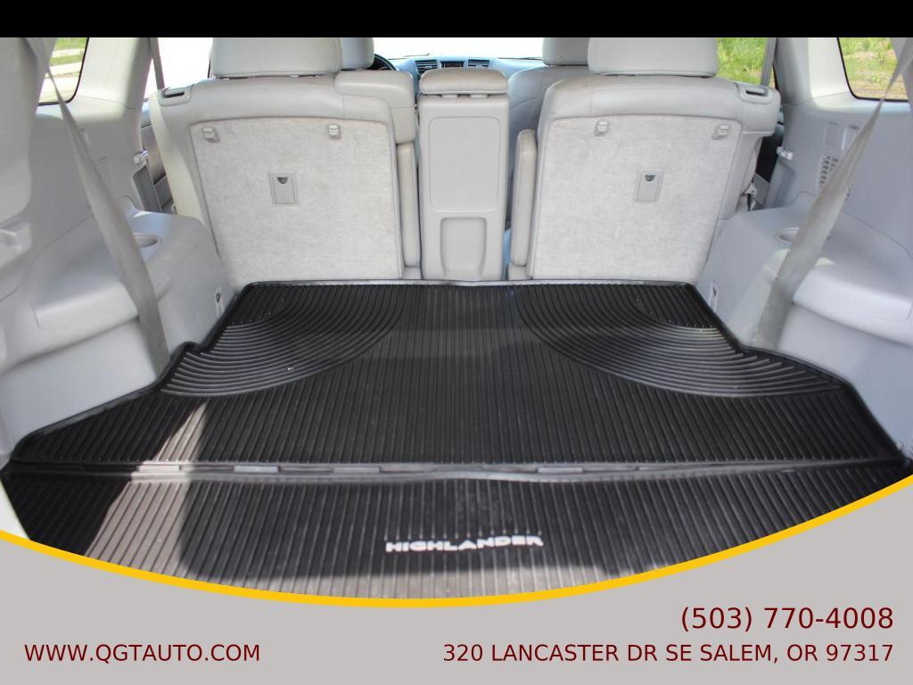 used 2008 Toyota Highlander car, priced at $9,995