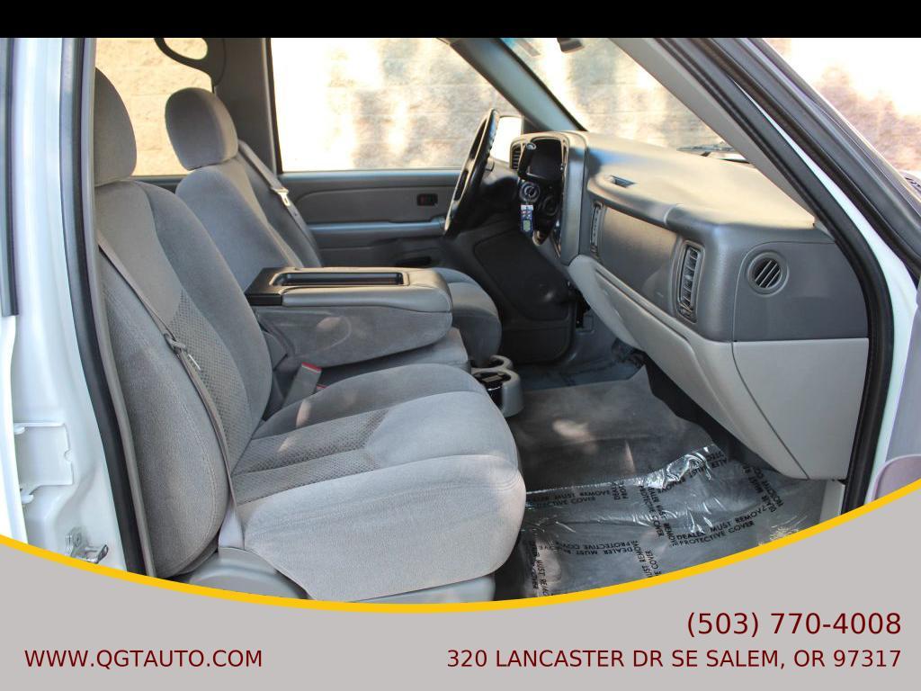 used 2006 Chevrolet Avalanche car, priced at $8,995