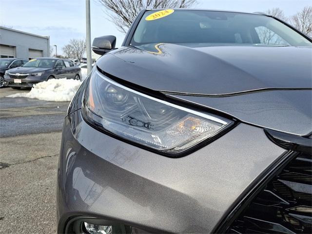 used 2024 Toyota Highlander Hybrid car, priced at $42,375