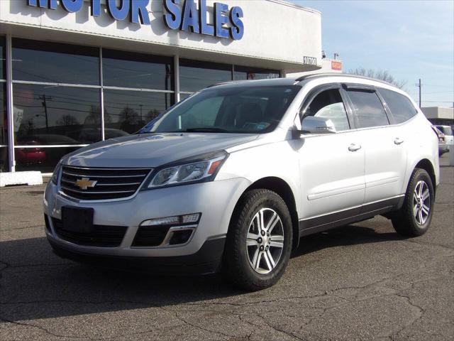 2017 Silver Ice Metallic Chevrolet Traverse