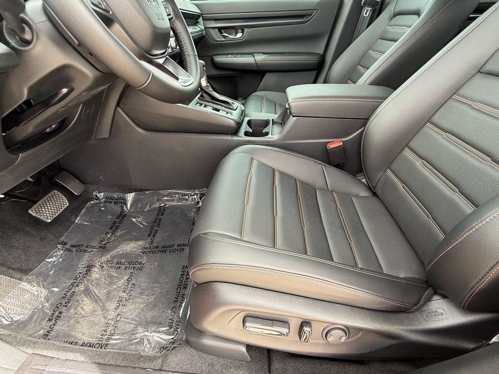 new 2025 Honda CR-V Hybrid car, priced at $39,312