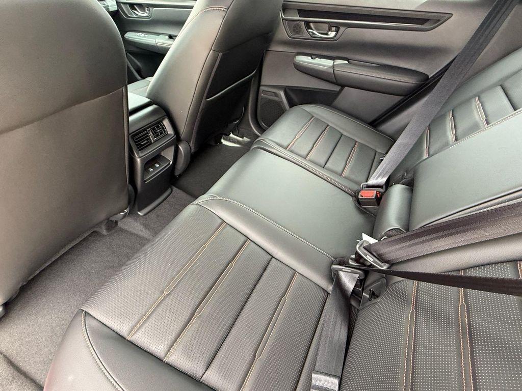 new 2025 Honda CR-V Hybrid car, priced at $39,312