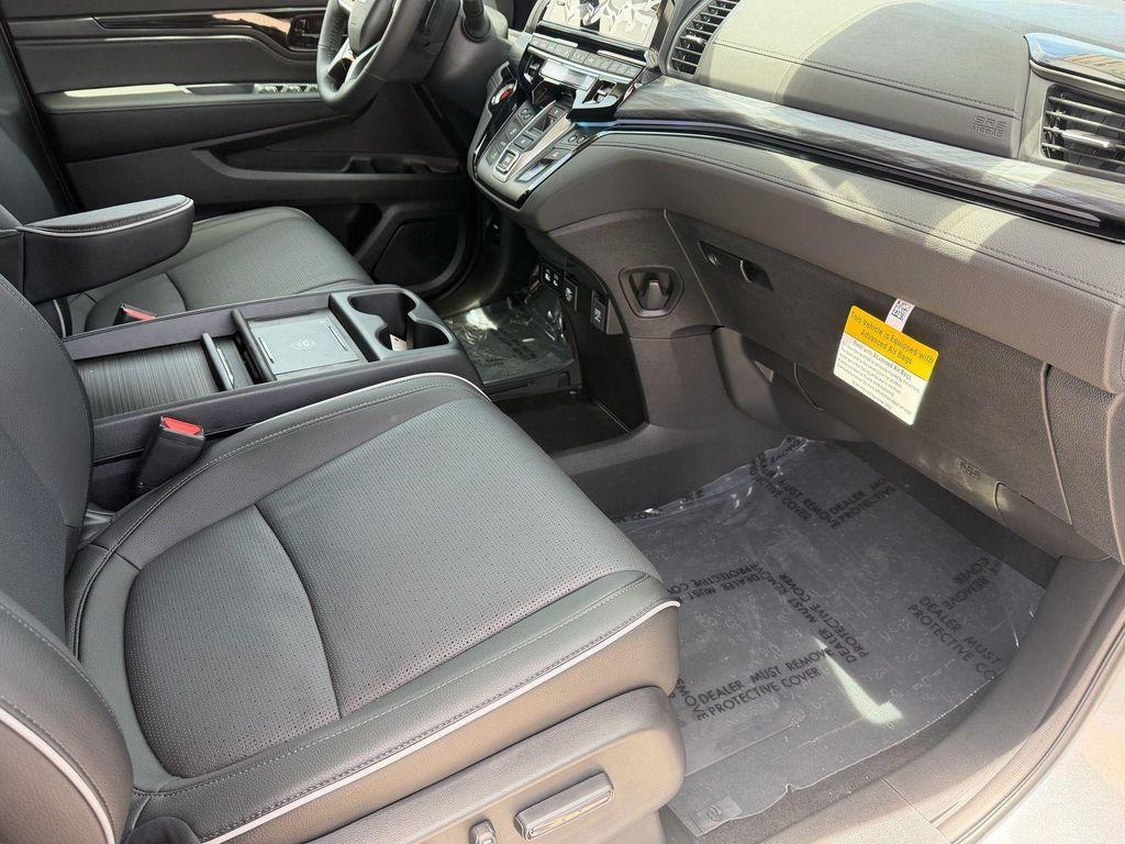 new 2026 Honda Odyssey car, priced at $50,075