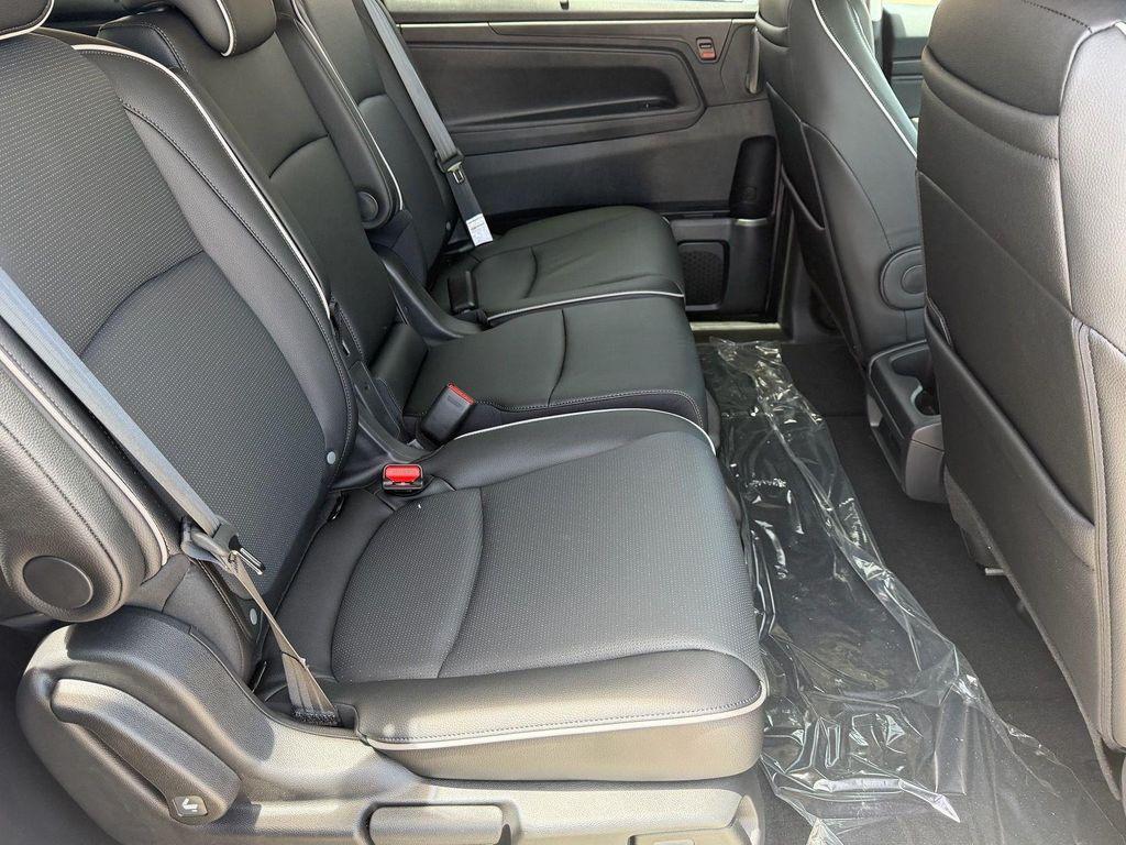 new 2026 Honda Odyssey car, priced at $50,075