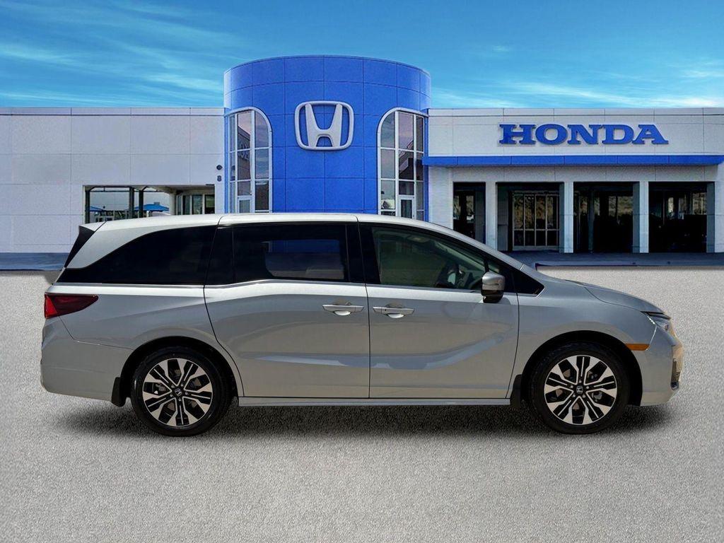 new 2026 Honda Odyssey car, priced at $50,075