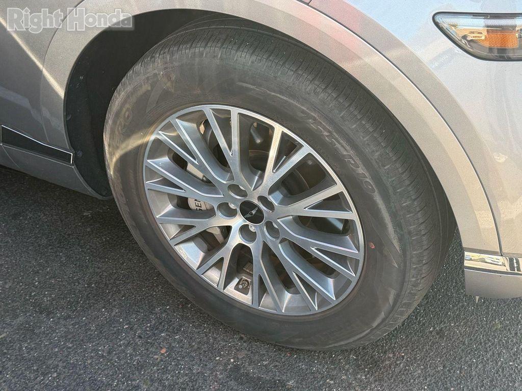 used 2025 Genesis GV80 car, priced at $38,640