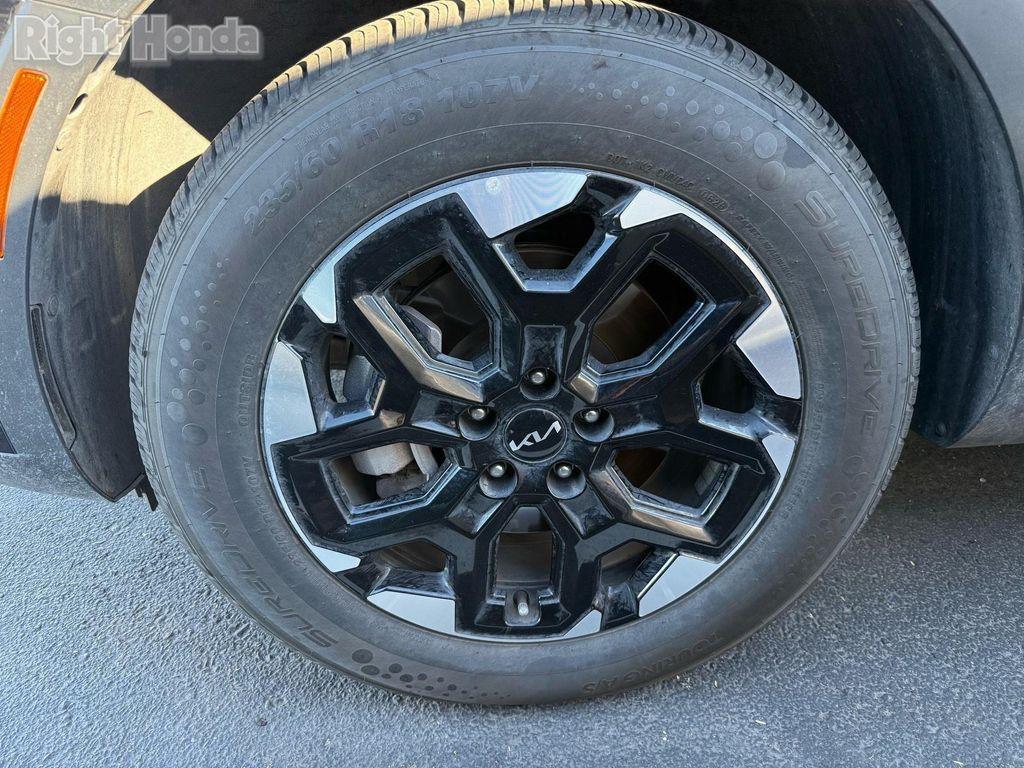 used 2024 Kia Sorento car, priced at $23,555