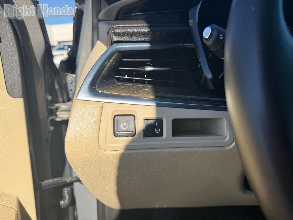 used 2018 Cadillac XT5 car, priced at $19,378