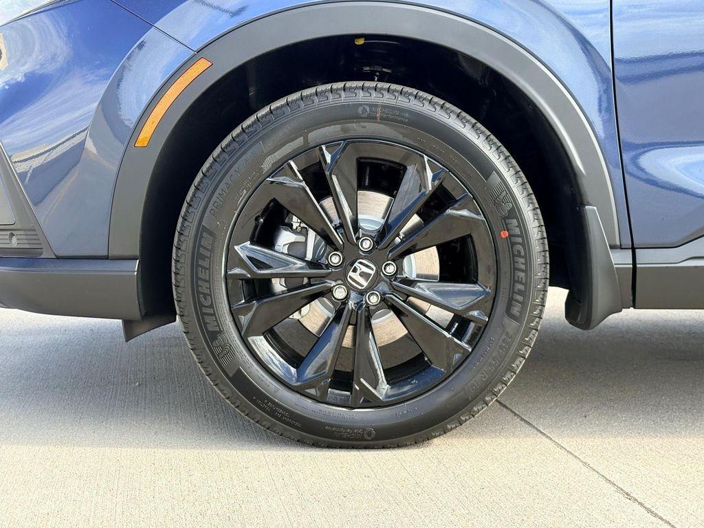 new 2026 Honda CR-V Hybrid car, priced at $41,050