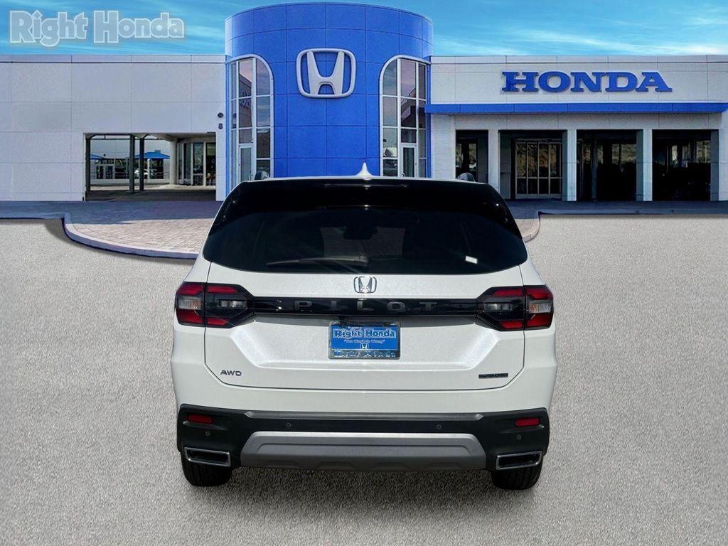 used 2025 Honda Pilot car, priced at $46,491