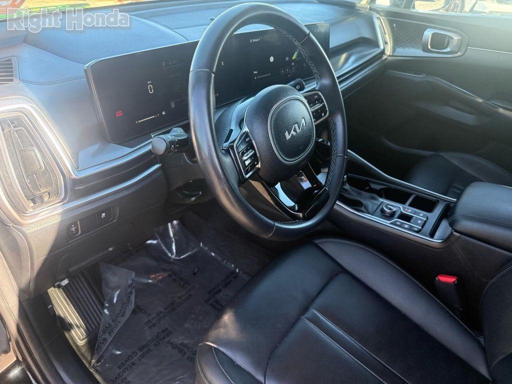 used 2024 Kia Sorento car, priced at $23,018