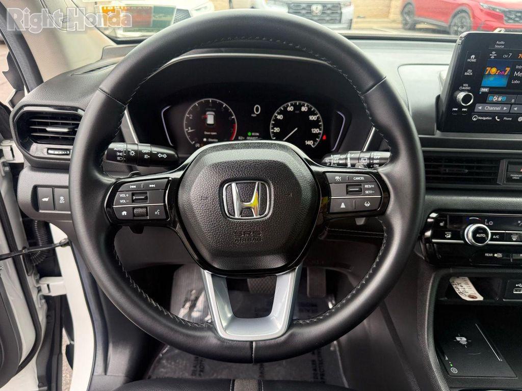 used 2025 Honda Pilot car, priced at $43,389