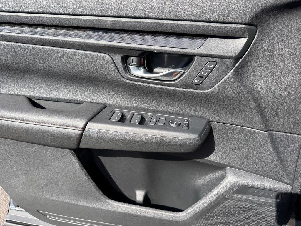 new 2026 Honda CR-V Hybrid car, priced at $39,965
