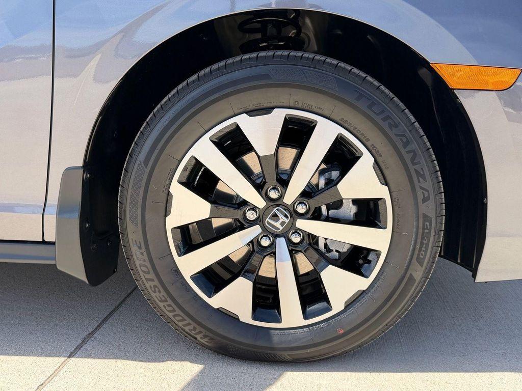 new 2026 Honda Odyssey car, priced at $43,460