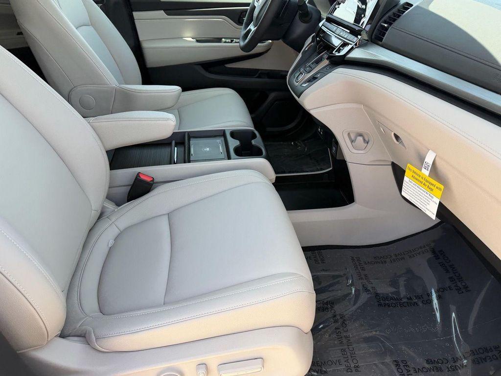 new 2026 Honda Odyssey car, priced at $43,460