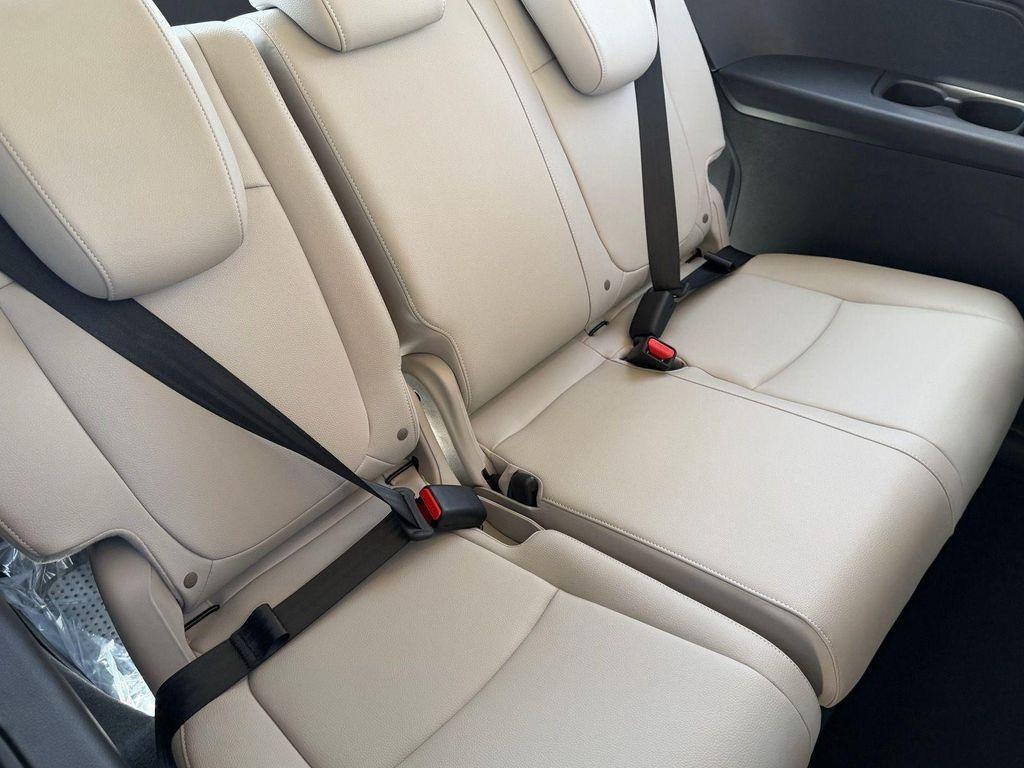 new 2026 Honda Odyssey car, priced at $43,460