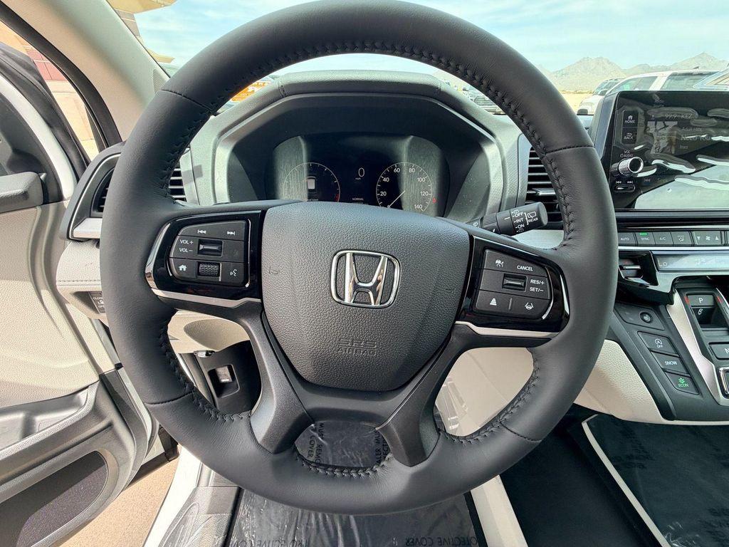 new 2026 Honda Odyssey car, priced at $43,114