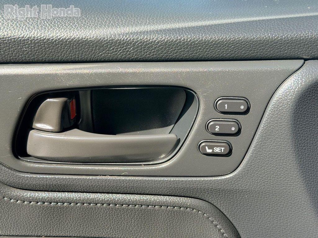 used 2024 Honda Odyssey car, priced at $35,239