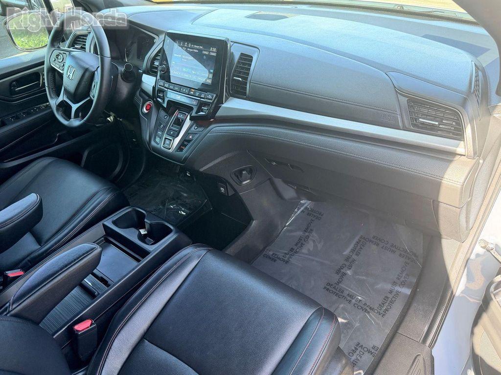 used 2024 Honda Odyssey car, priced at $35,239