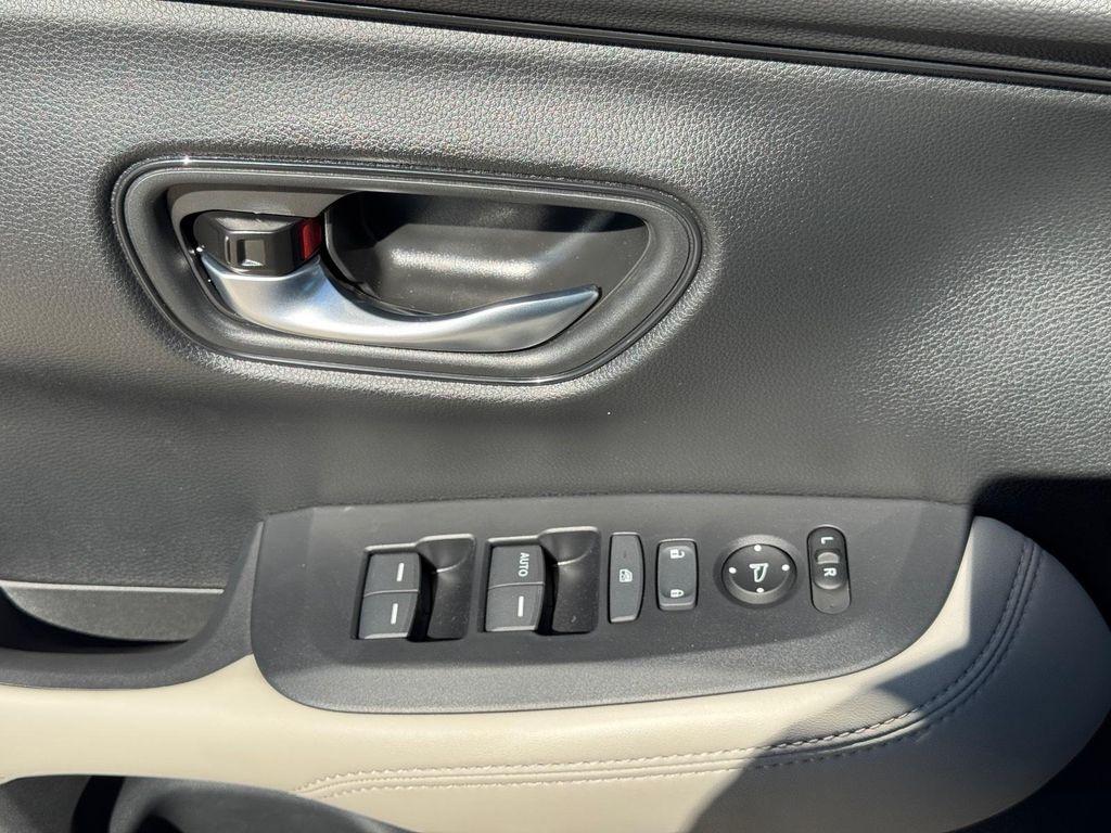 new 2026 Honda HR-V car, priced at $28,252