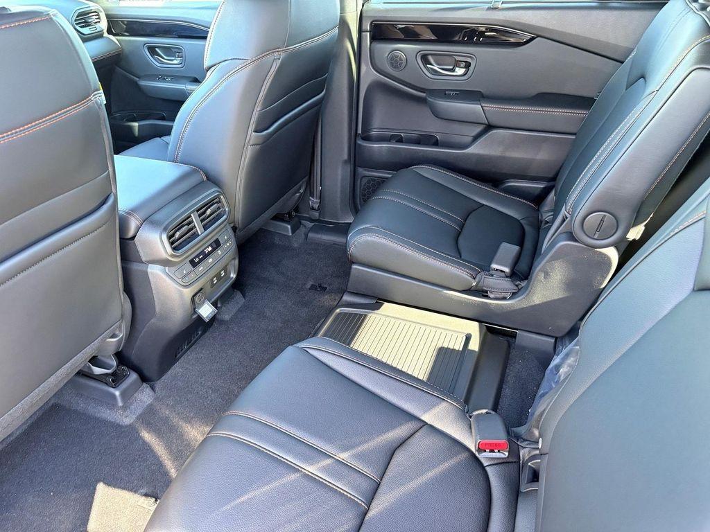 new 2026 Honda Pilot car, priced at $49,238